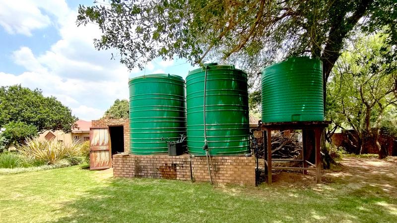 16 Bedroom Property for Sale in Middelburg Rural Eastern Cape